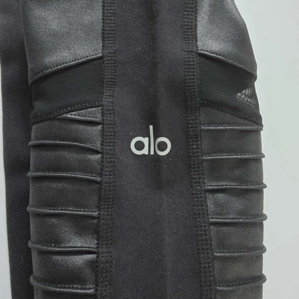 Alo yoga high waist Moto legging Black new XS Reg‎ $114